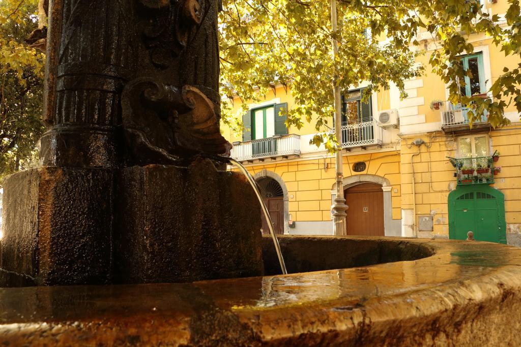 Piazza Alario Apartment Salerno Bagian luar foto